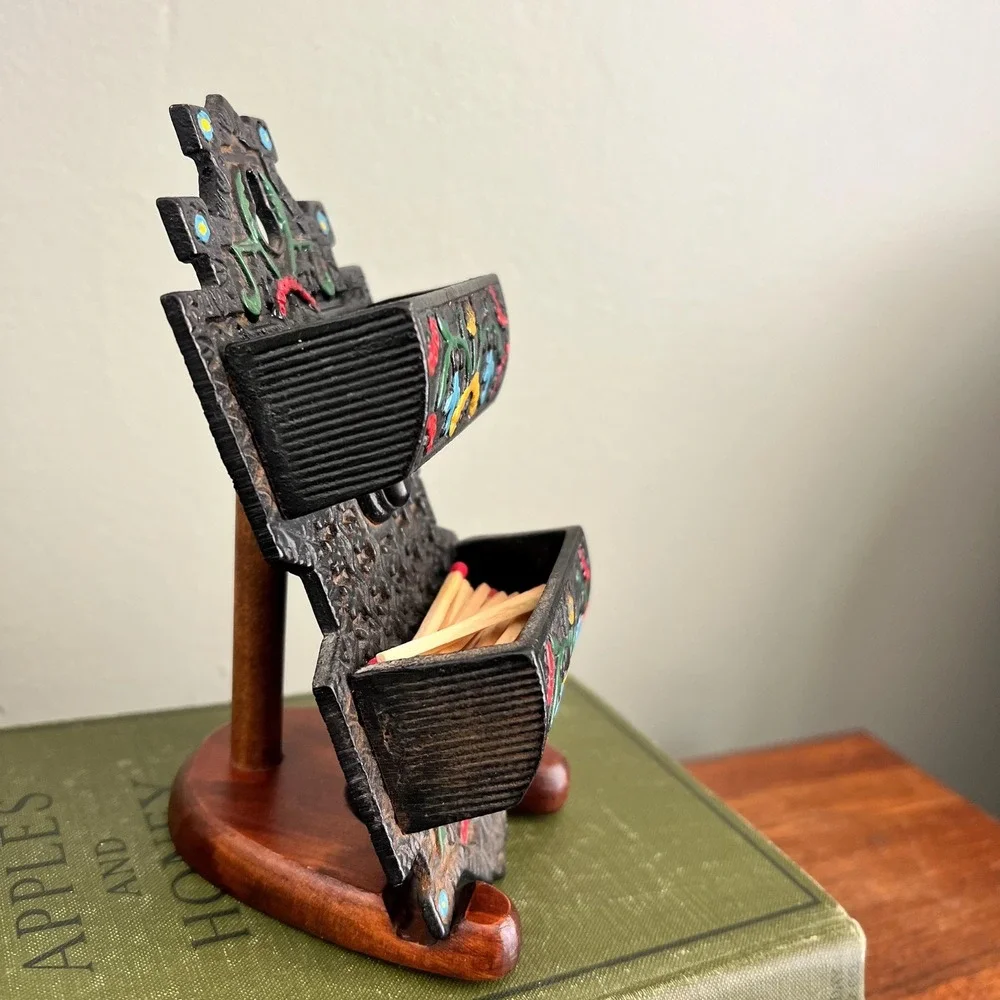 Vntg Dalecraft Cast Iron Match Holder  Dutch Folk Art Wall Match Safe Primitive